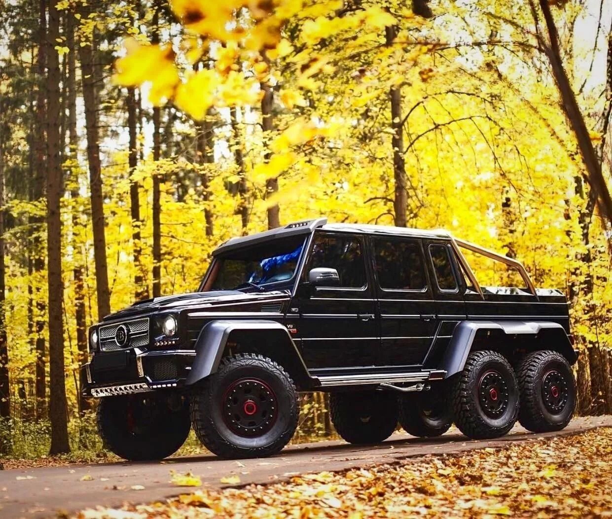 G class 6 6. Гелендваген 6 на 6. Гелендваген 6х6 Брабус. Mercedes 6x6 Brabus. Mercedes Benz g500 6x6.