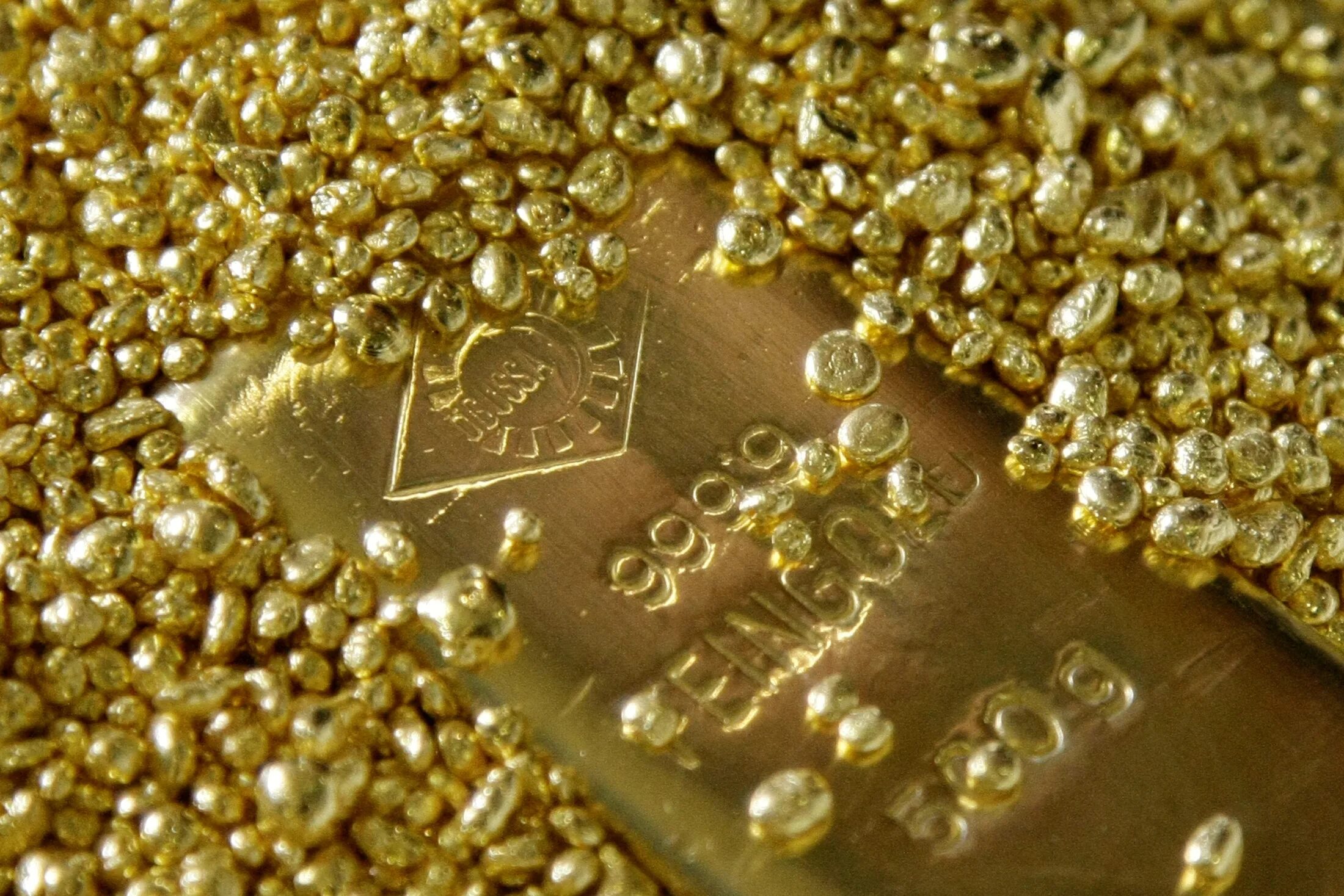 Золото. Золото в гранулах. Драгоценные металлы и гранулы. Россыпь золота. Золота 2 11