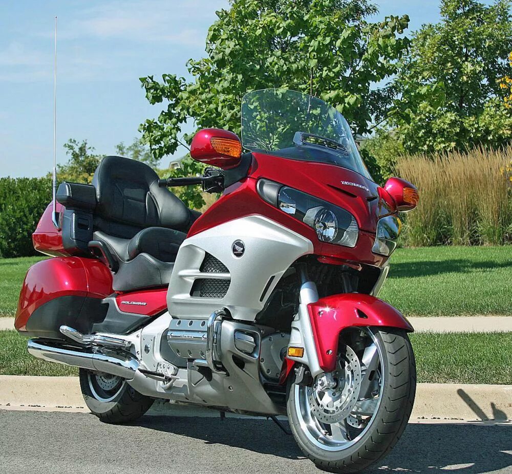 Honda Gold Wing. Honda Gold Wing 1. Мотоцикл Хонда Голд Винг.