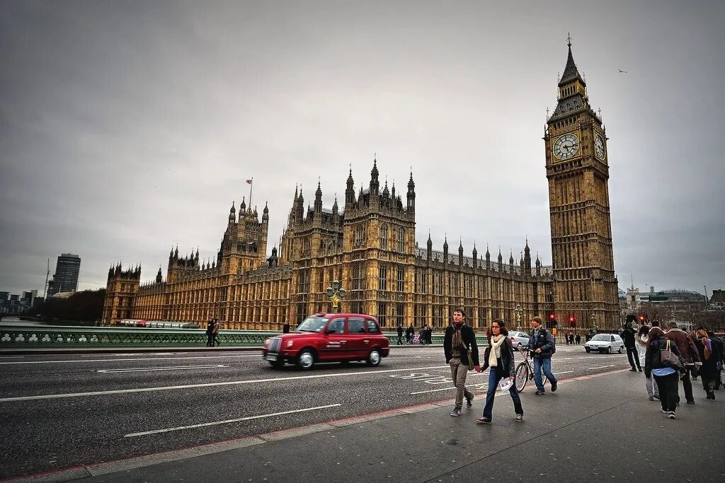 Биг-бен (башня елизаветы). Как попасть в лондон. Великобритания развитая. Лондон столица. Локдаун в лондоне.