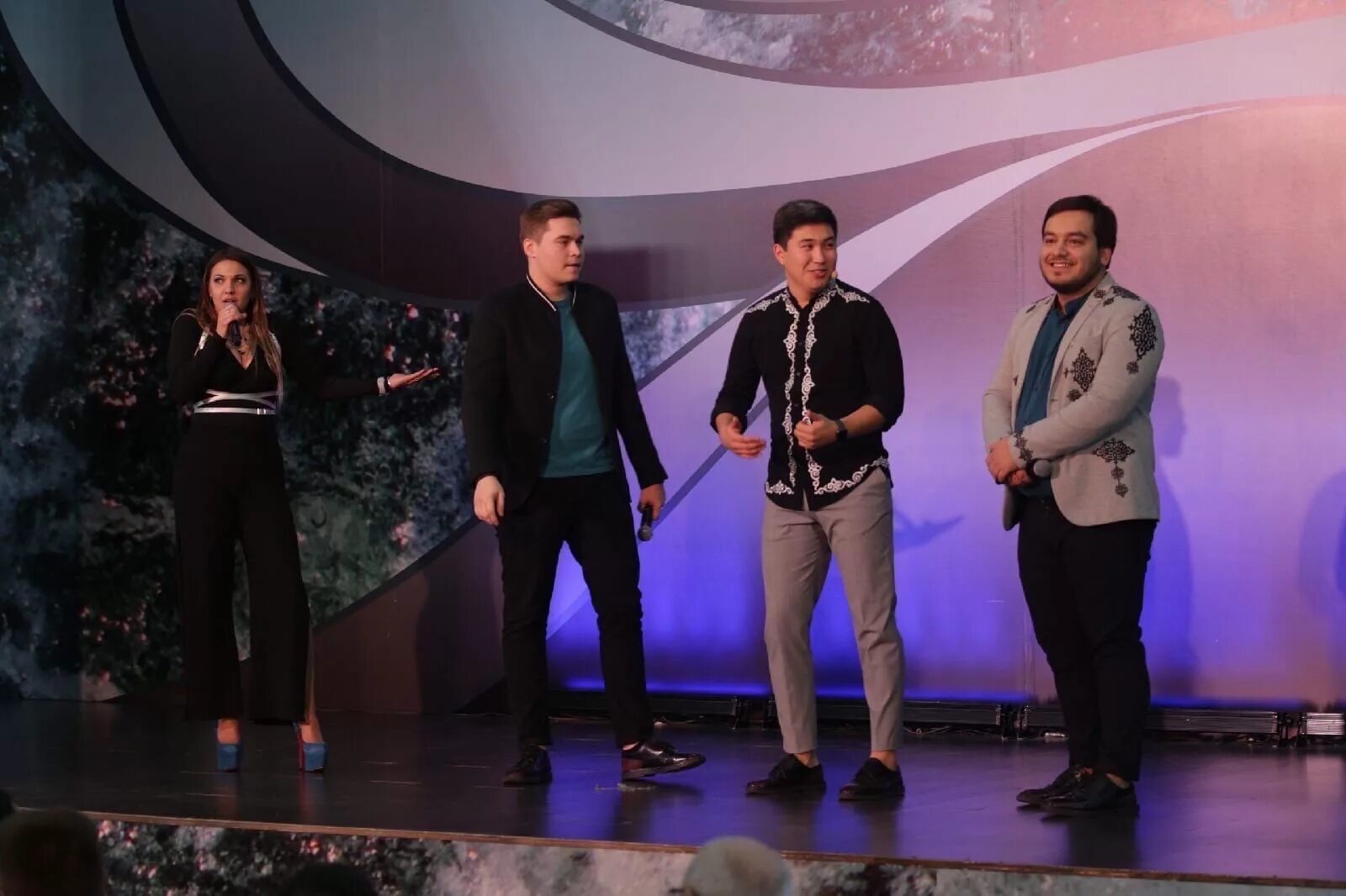 Команда плеханова. Квн рэу им плеханова. Команда плеханова. Рэу им плеханова квн мастер муси. Команда квн улица плеханова.