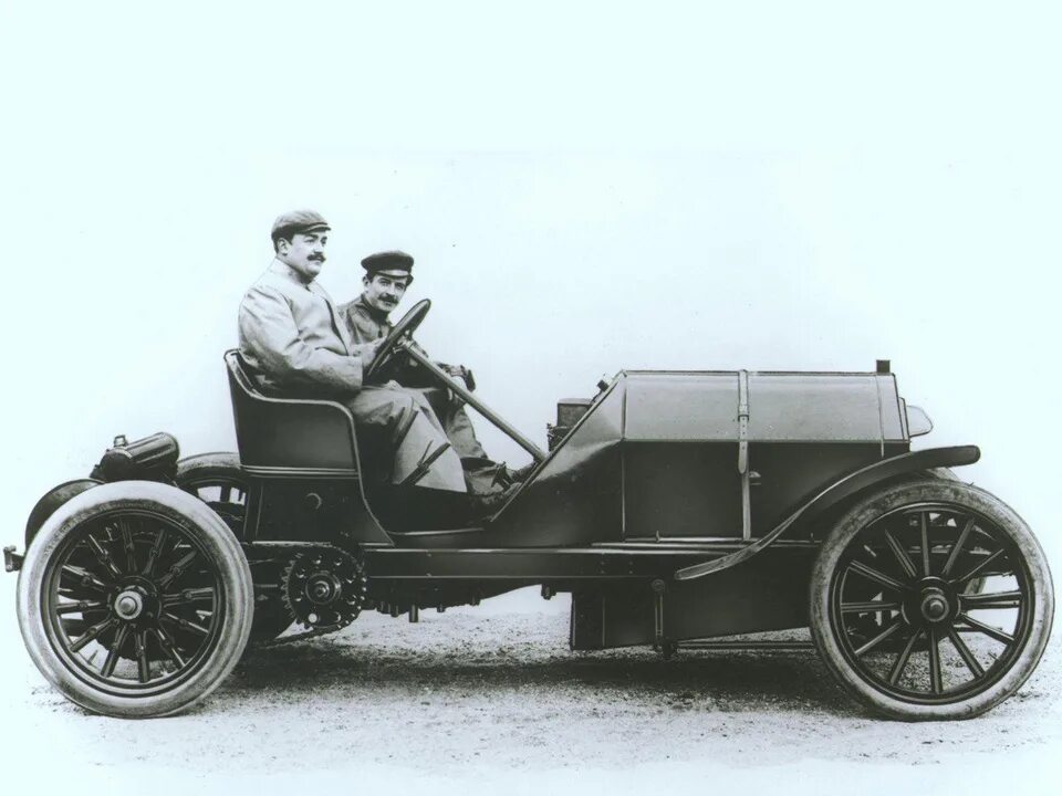 Появился первый автомобиль решили. 1906 Fiat. Lancia 1907. Фиат 1907. Fiat 1904.