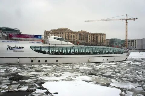 Ледокол по москве реке