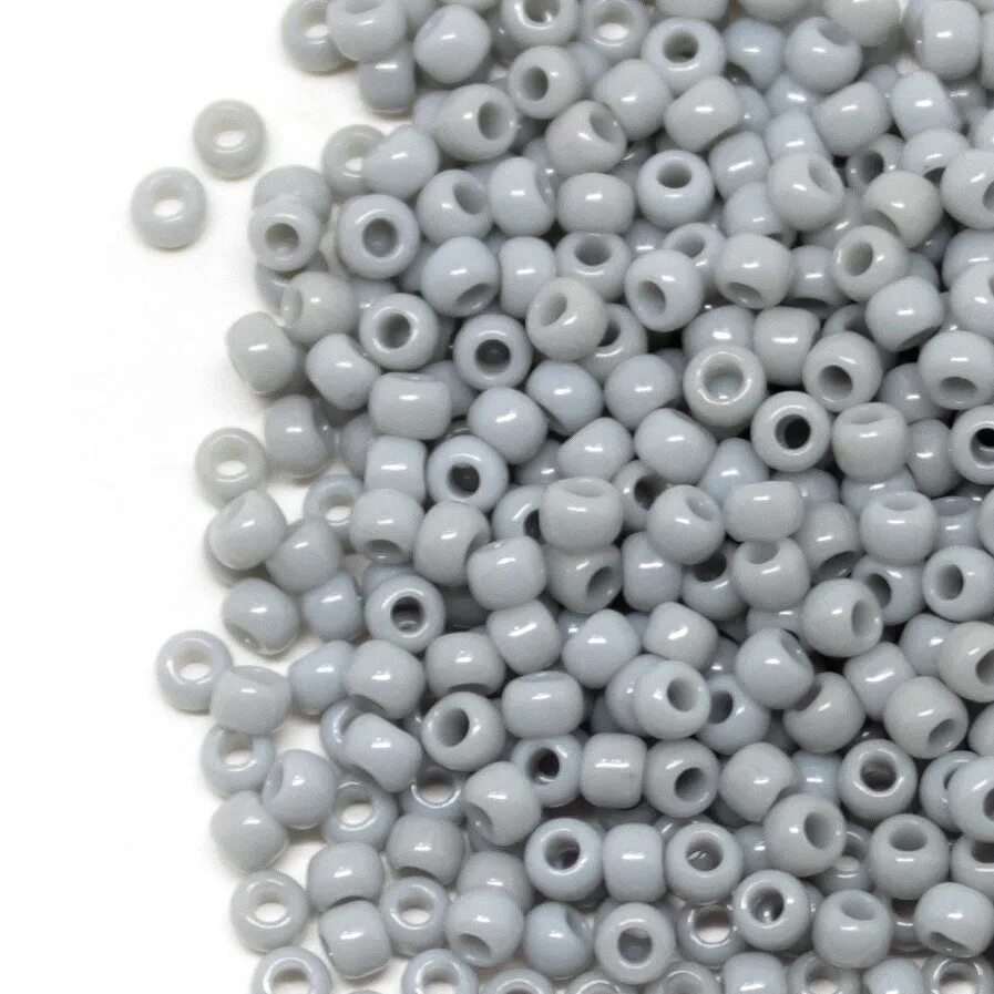 Тохо 2106 бисер. Продается бисер. Современный бисер. Бисер тохо 88. Топ с бисером.