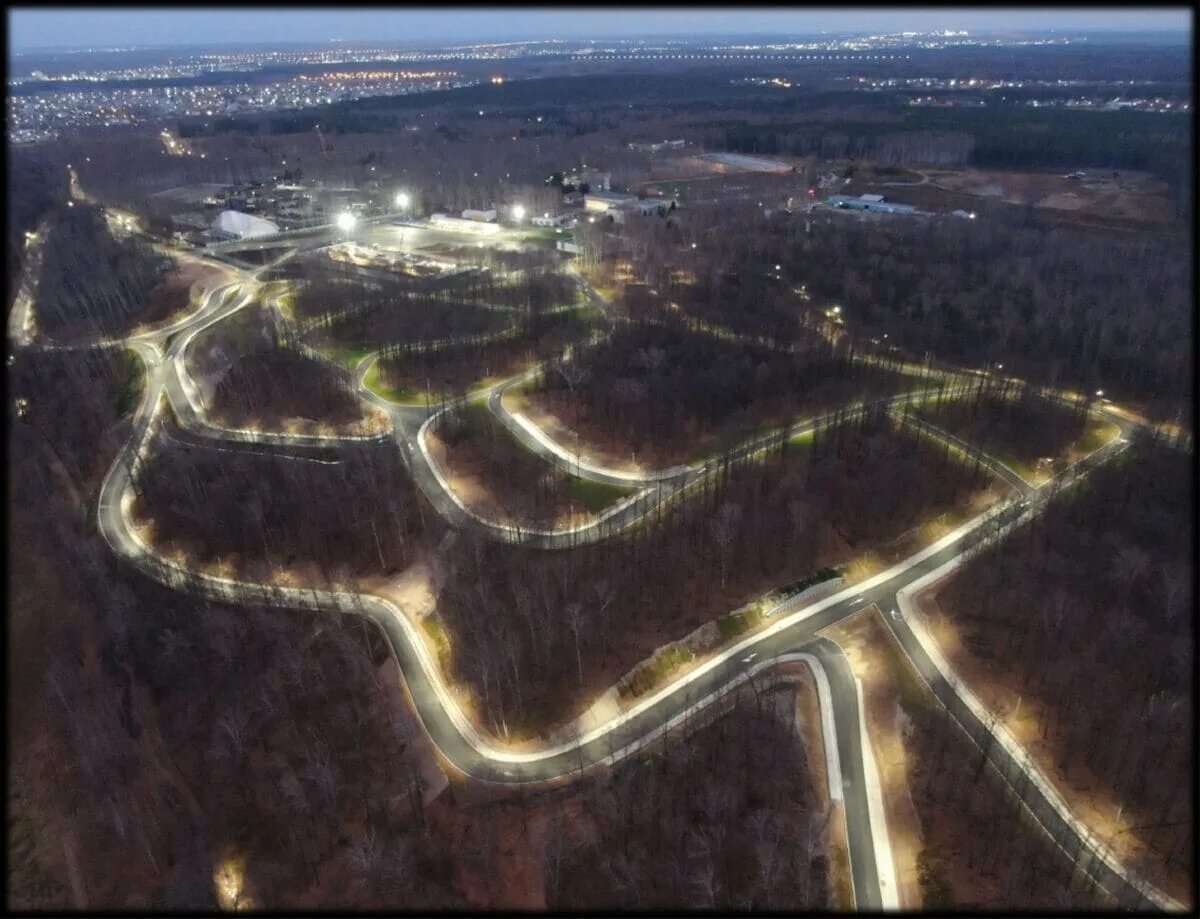 биатлонный комплекс казань мирный. лыжные гонки олимпийские игры. оснащение горнолыжного комплекса. лбк мирный казань. российские лыжницы фото.