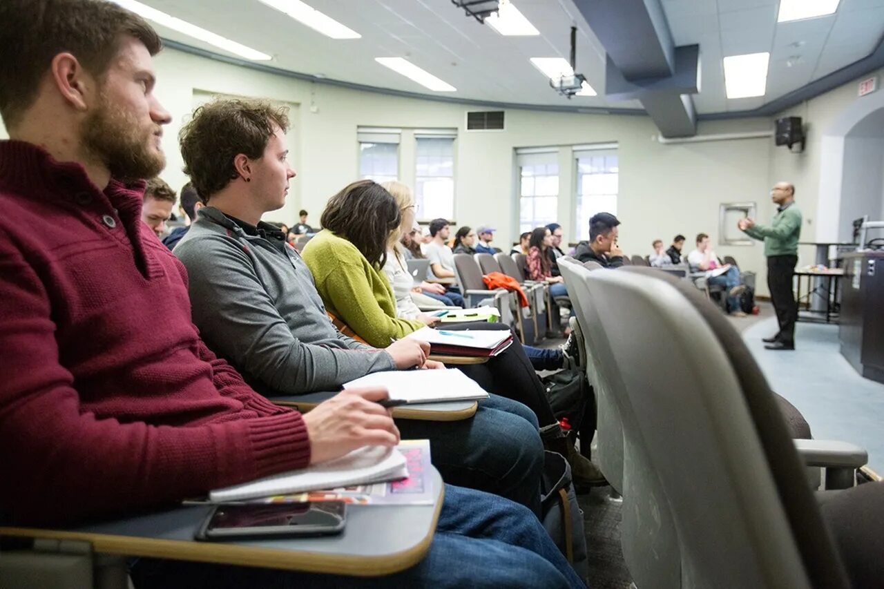 Поток учеников. Тренинг Технолоджи. Директор Classroom Тольятти. Instructors in Universities. Тренинг новости