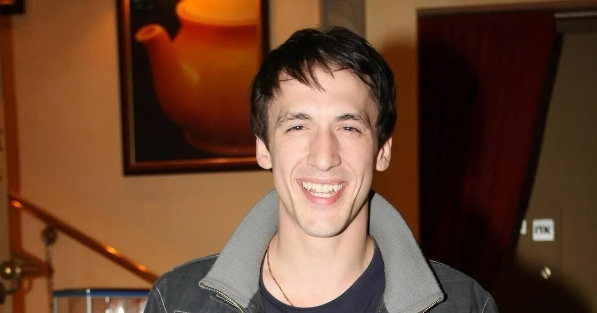Актер смолян. Актер смолян. Актер смолян. Актер смолян. Актёр смольянинов фото.