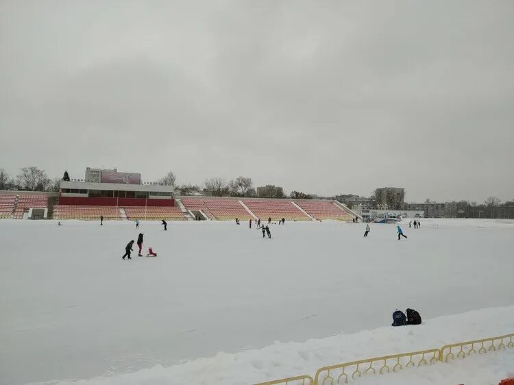 Стадион лыбедь. Каток Лыбедь во Владимире 2022.