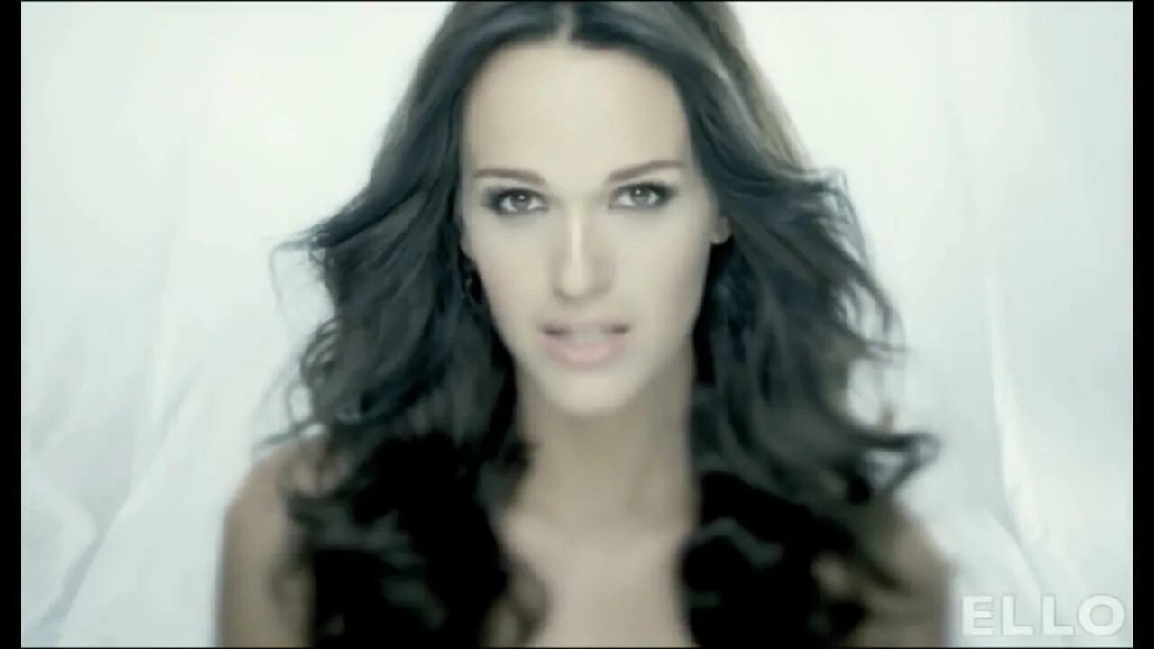 слава люди любят. слава люди любят. слава люди любят. 10 девчонок ру тв макс орлов. песня славы люди любят.