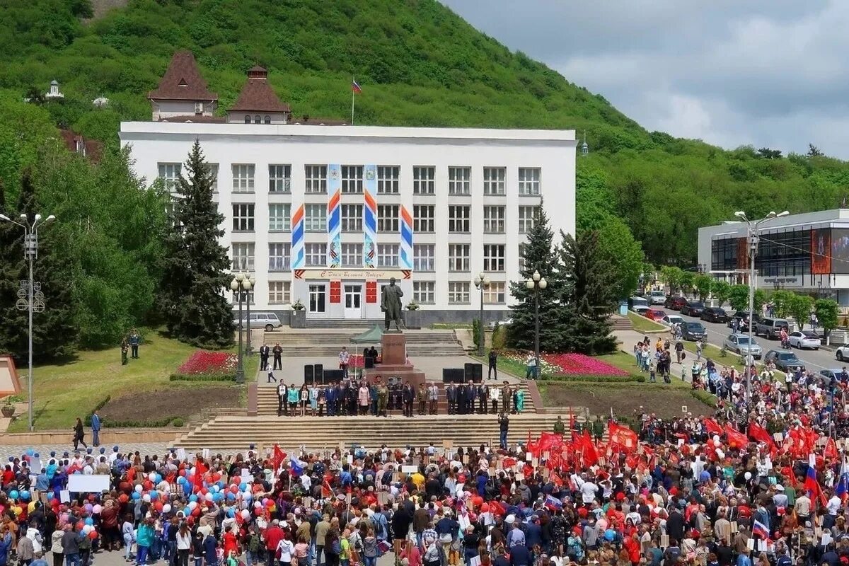 Железноводск работа вакансии. Администрация города Железноводска. Железноводск здание администрации. Город Железноводск Ставропольского края. Минеральная вода администрация Железноводска.