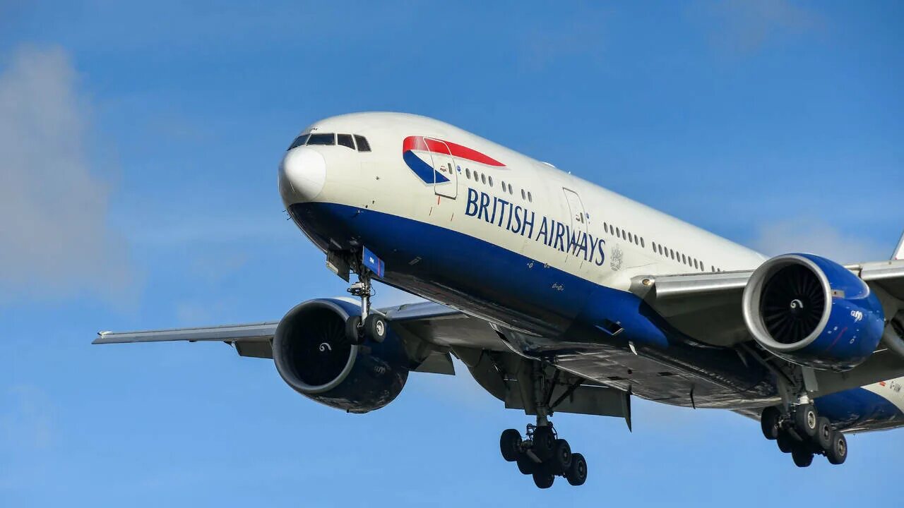 звезды на борту самолета. Icelandair cabin crew. 8 часов в самолете. подушка для сна в самолете. лететь 8 часов.