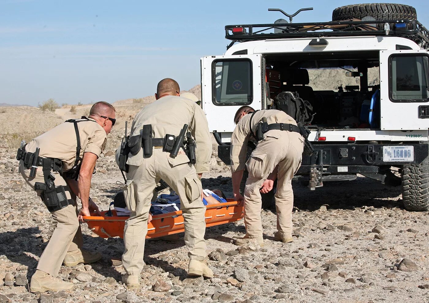 Агенты анкл злодеи. Сериал агенты щит. И. Т. Агент фбр.