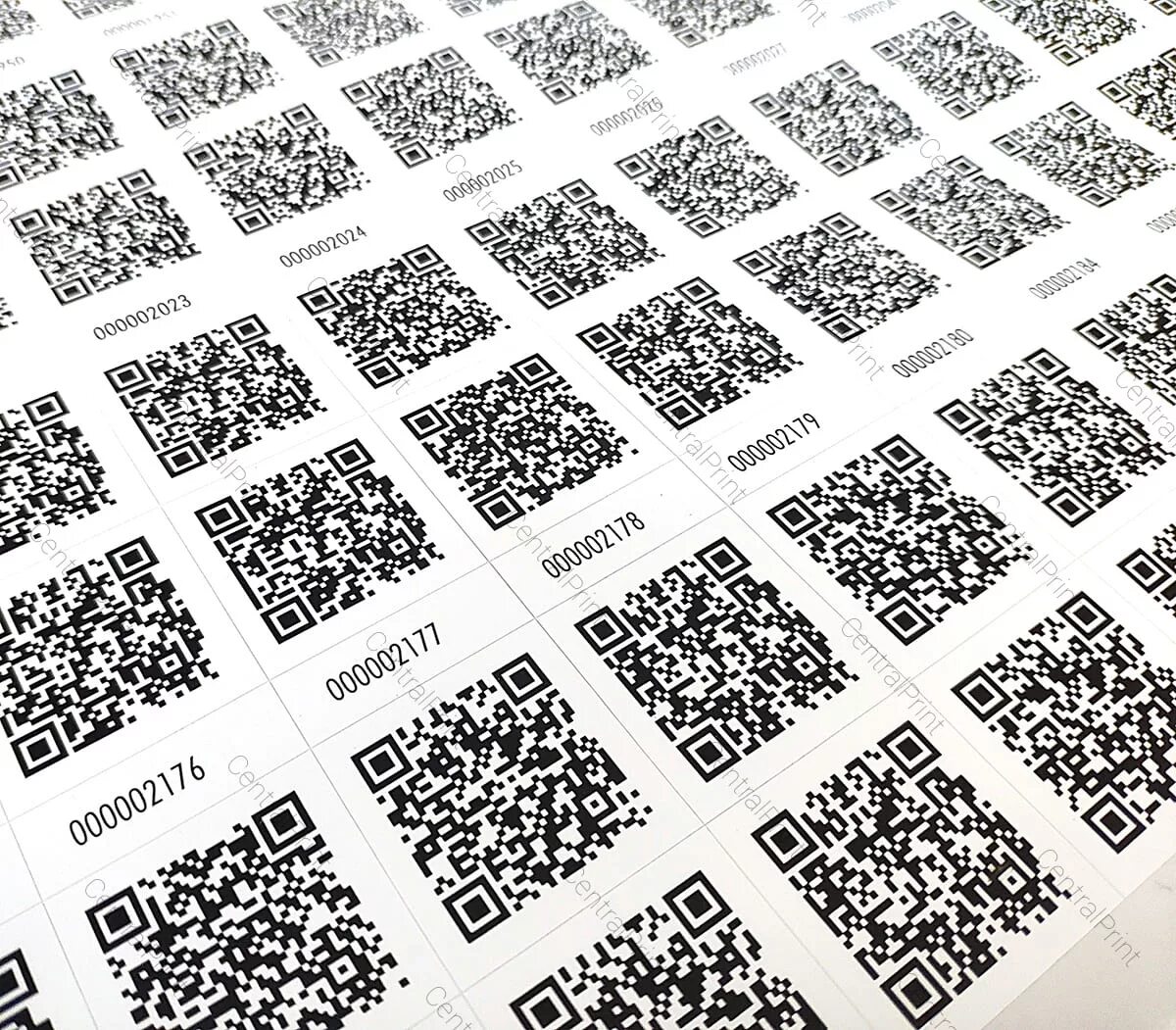 Этикетка с QR кодом. Печать наклеек с QR кодом. Штамп с QR кодом. QR наклейка.