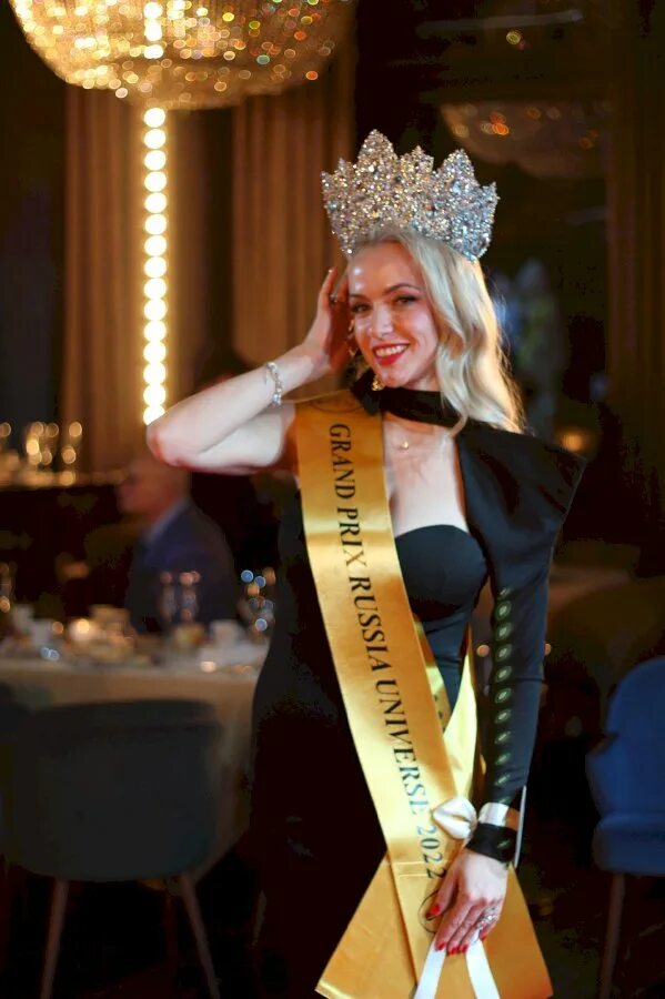 Мисс европа 2024 победительница фото. Мисс Вселенная 2022 победительница Россия.