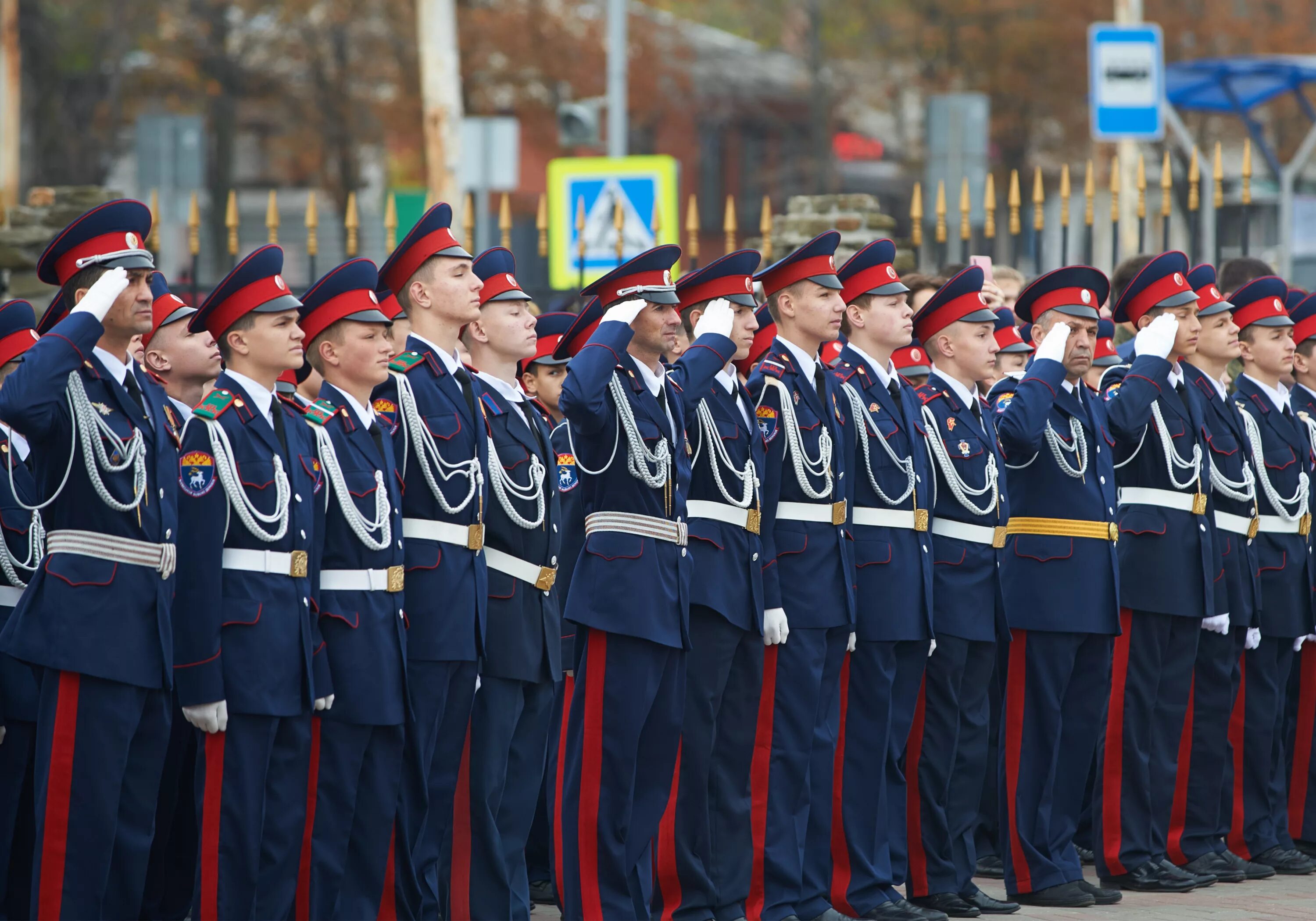 Кадетский корпус Нахимовского училища в Севастополе. Шахтинский казачий кадетский корпус. Кадетский корпус Бакланова. Шахтинский кадетский корпус имени Бакланова. Кадетский корпус первый класс