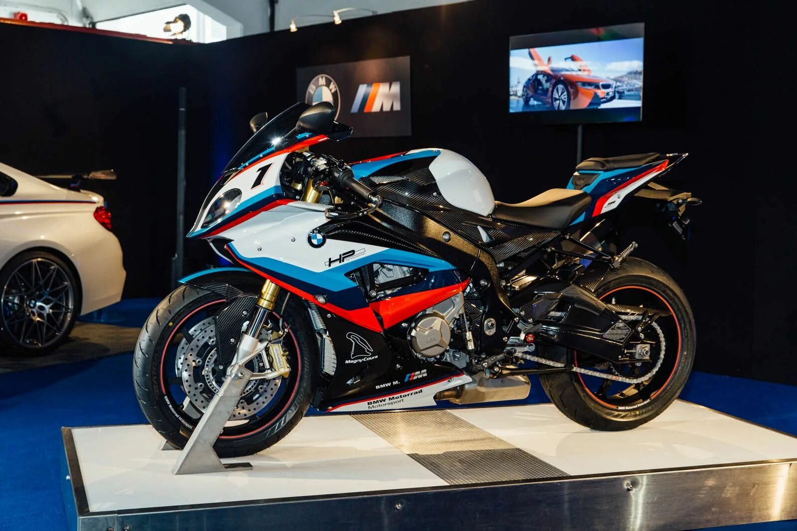 Bmw limited. BMW m1000rr. Мотоцикл BMW m1000rr. Мотоцикл BMW s1000rr m. BMW s1000rr 2023.