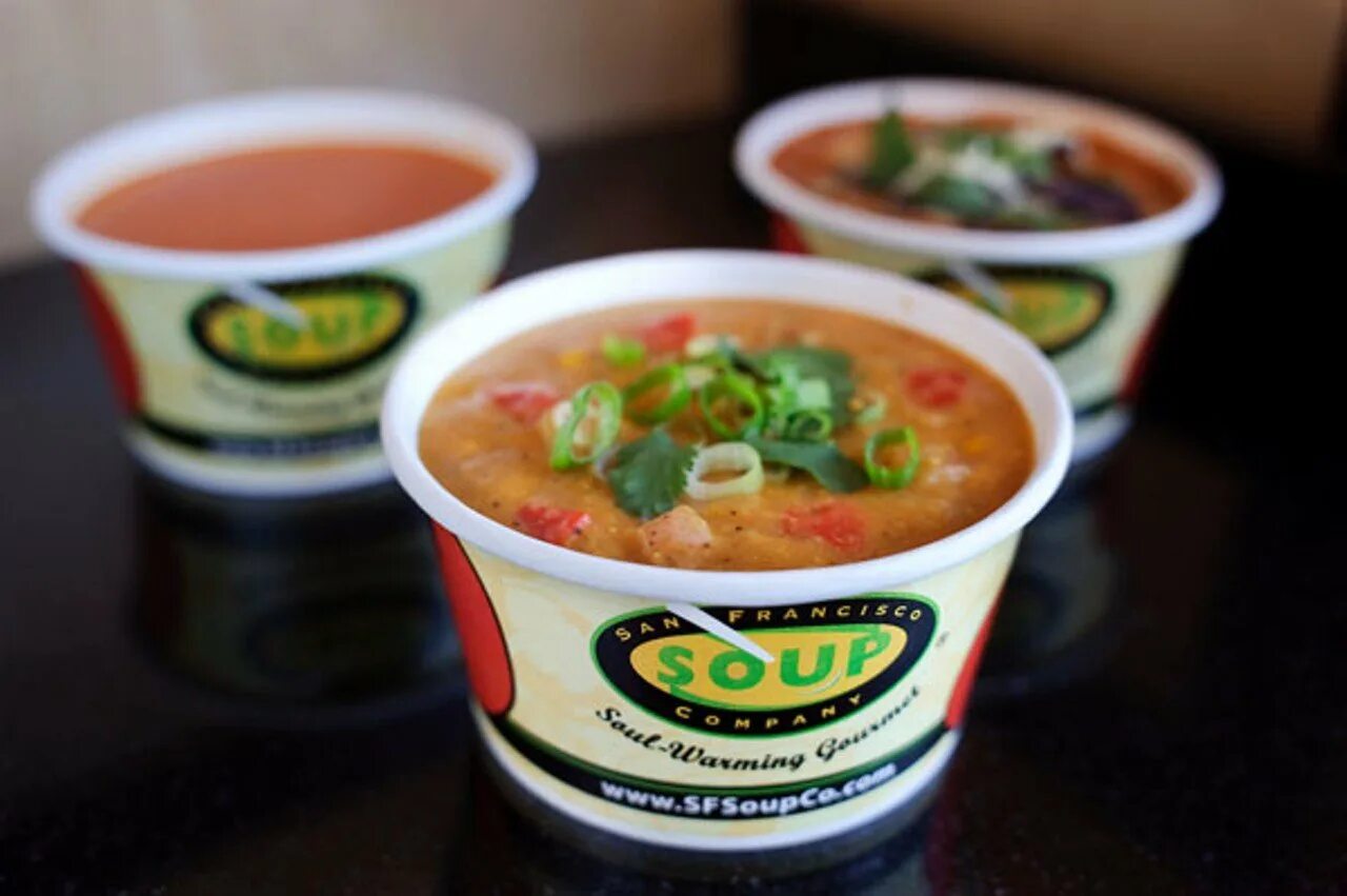 Soup go. Суп в стаканчике. Суп в стакане. Суп быстрого приготовления. Контейнер для супа.