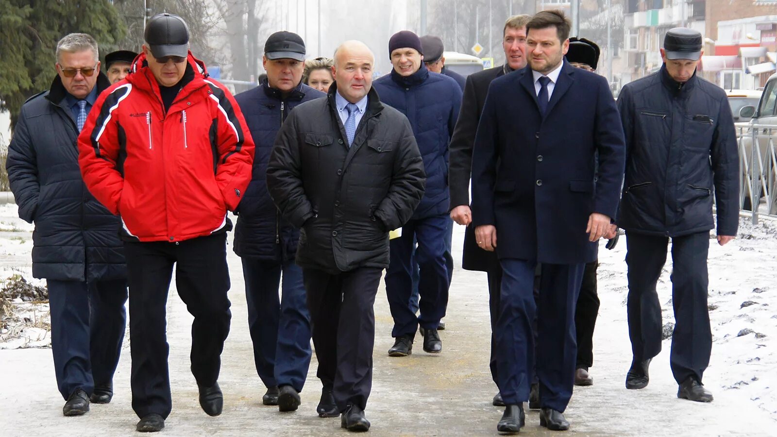 Погода в гуково. Глава Гуково Ростовской области. АКВАМАРКЕТ Гуково. Многодетная семья города Гуково. Департамент имущественных отношений г Гуково Ростовской области.