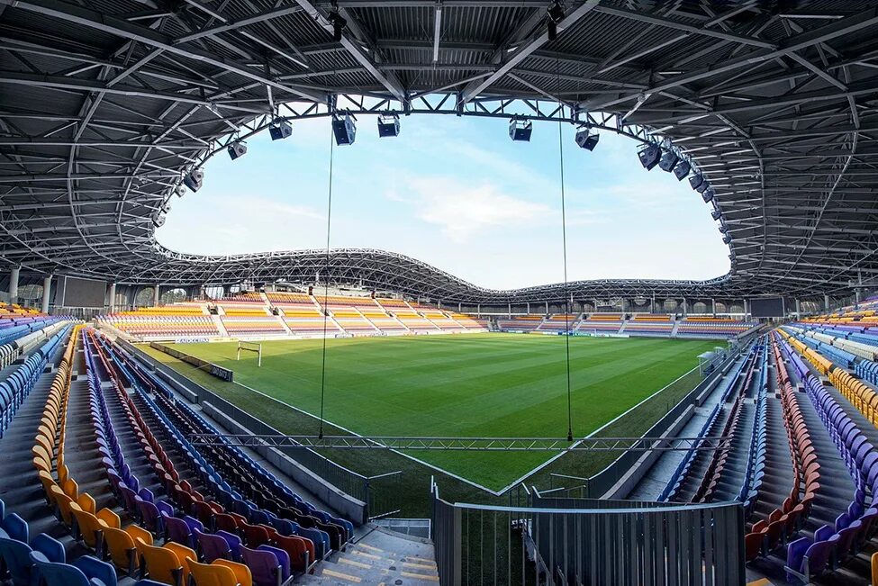 Стадионы беларуси. Стадион БАТЭ Борисов. Футбольный стадион Arena Borisov. Стадион Борисов Арена. Стадион БАТЭ вместимость.