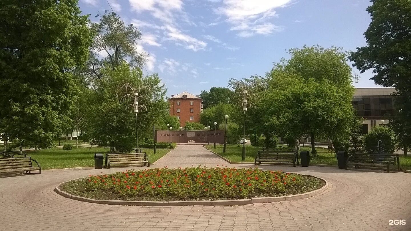 Площадь киселевска. Киселёвск кемеровская область. Тц сибирский городок белово. Киселевск центр города. Торговый центр калина киселевск.