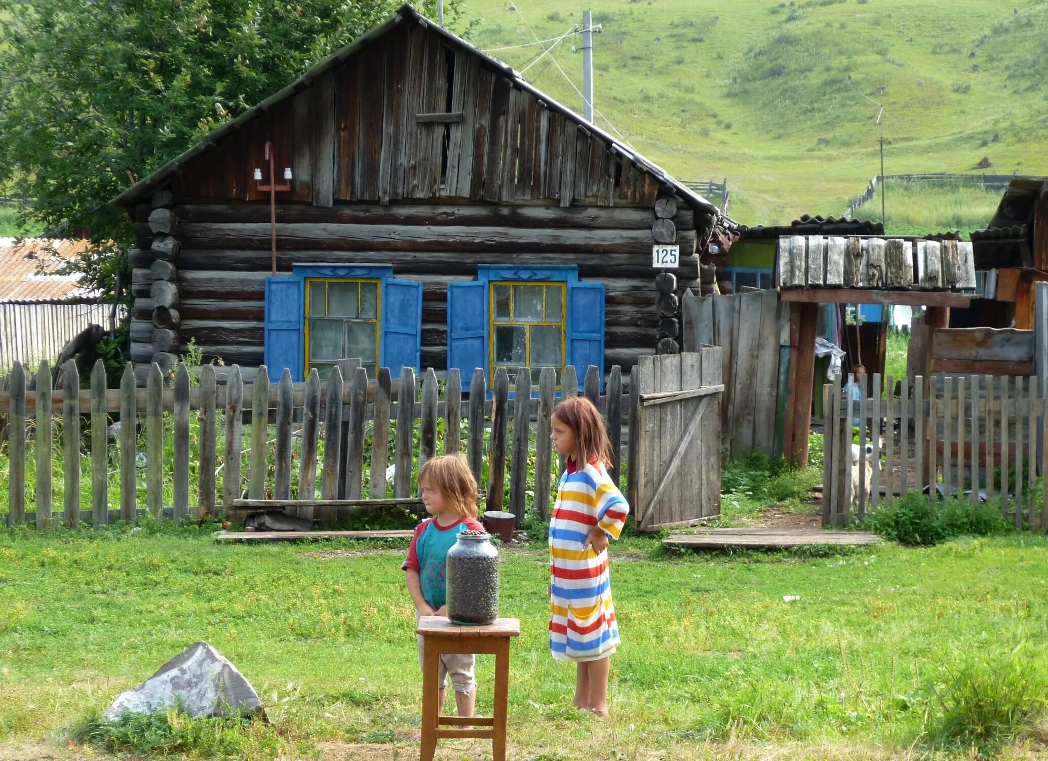 Деревенские люди живут. Маленькие деревни. Современная деревня. Современное село. Современная деревня в России.