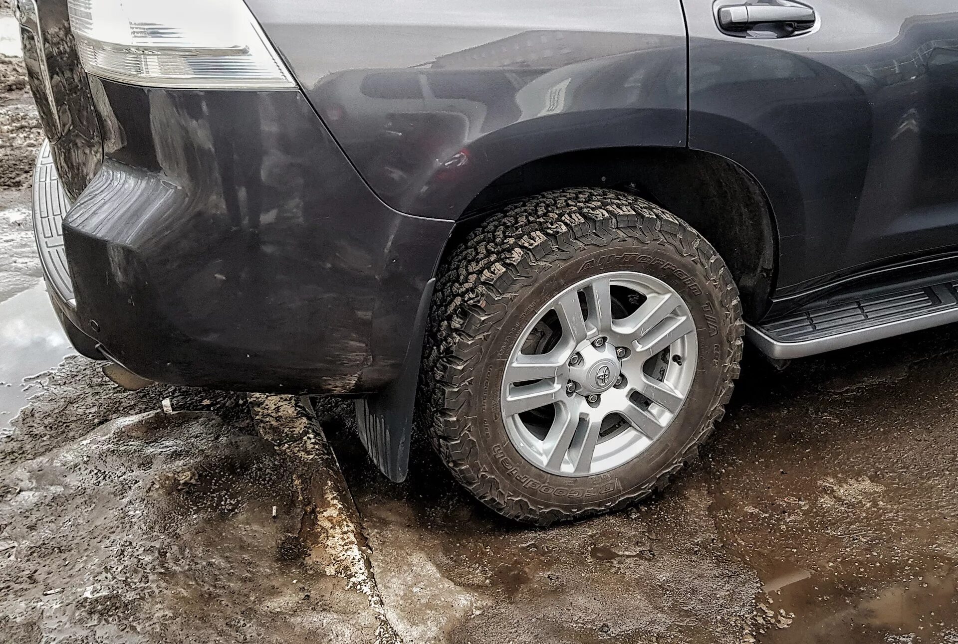 Резина прадо 150 купить. BFGOODRICH all Terrain Prado 150. BFGOODRICH all Terrain ko2 на Prado 150. АТ шины на Прадо 150. 265/60/18 BFGOODRICH на Прадо.