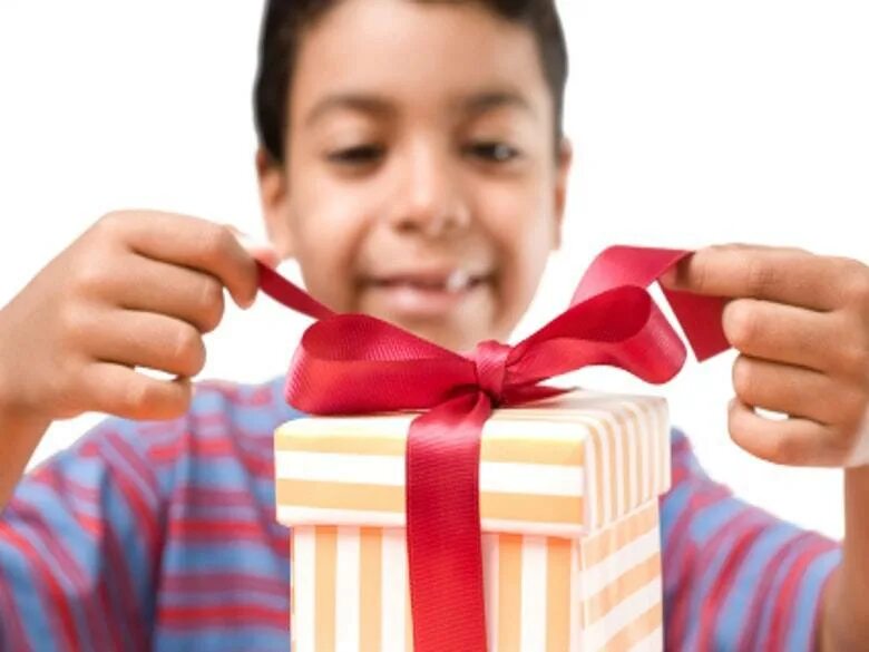 Подарки для детей. Подарок мальчику. Подарок на день рождения мальчику. Подарок ребенку на 5 лет.