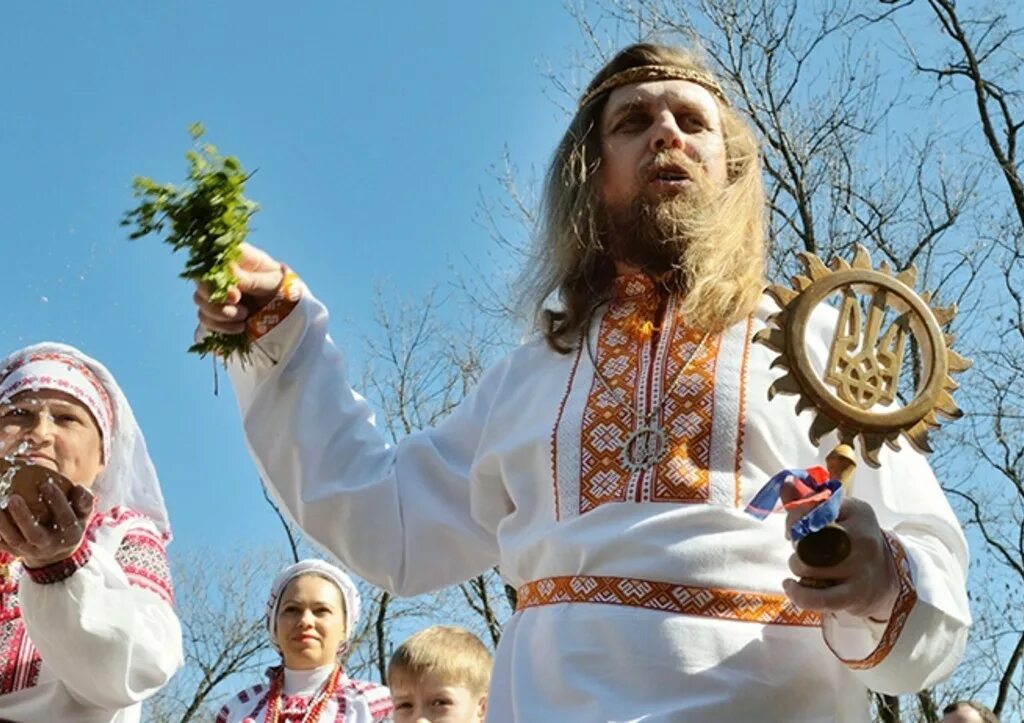 Кто такие родноверы. Славянские неоязычники. Славянское неоязычество в России. Славянское неоязычество родноверие. Храм родноверов.