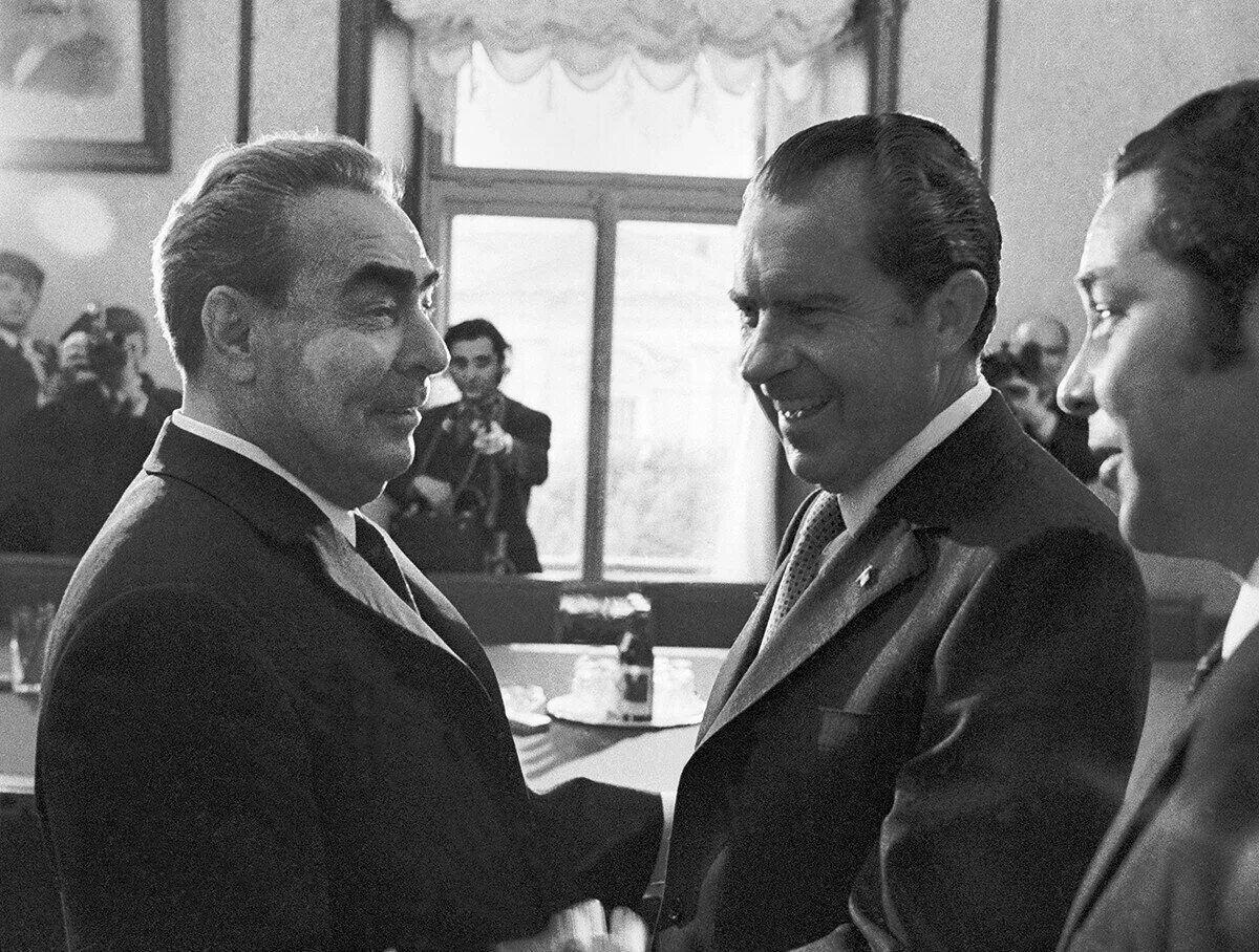 Никсон и брежнев 1972. Никсона в москву. Саммит брежнев – никсон (1972). Визит брежнева в сша 1973. Визит никсона в москву 1972.