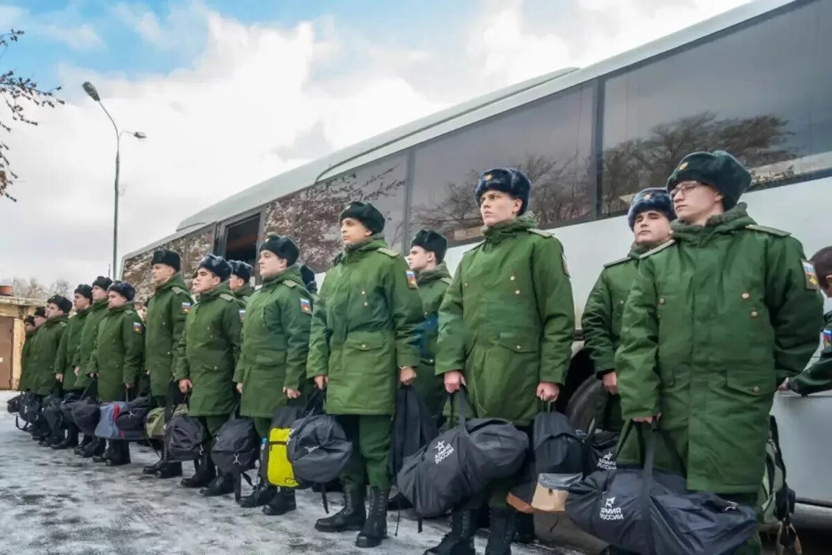 Сроки призыва в армию весной. Весенний призыв. Призывники срочники 2023. Срочная служба. Призыв в армию.