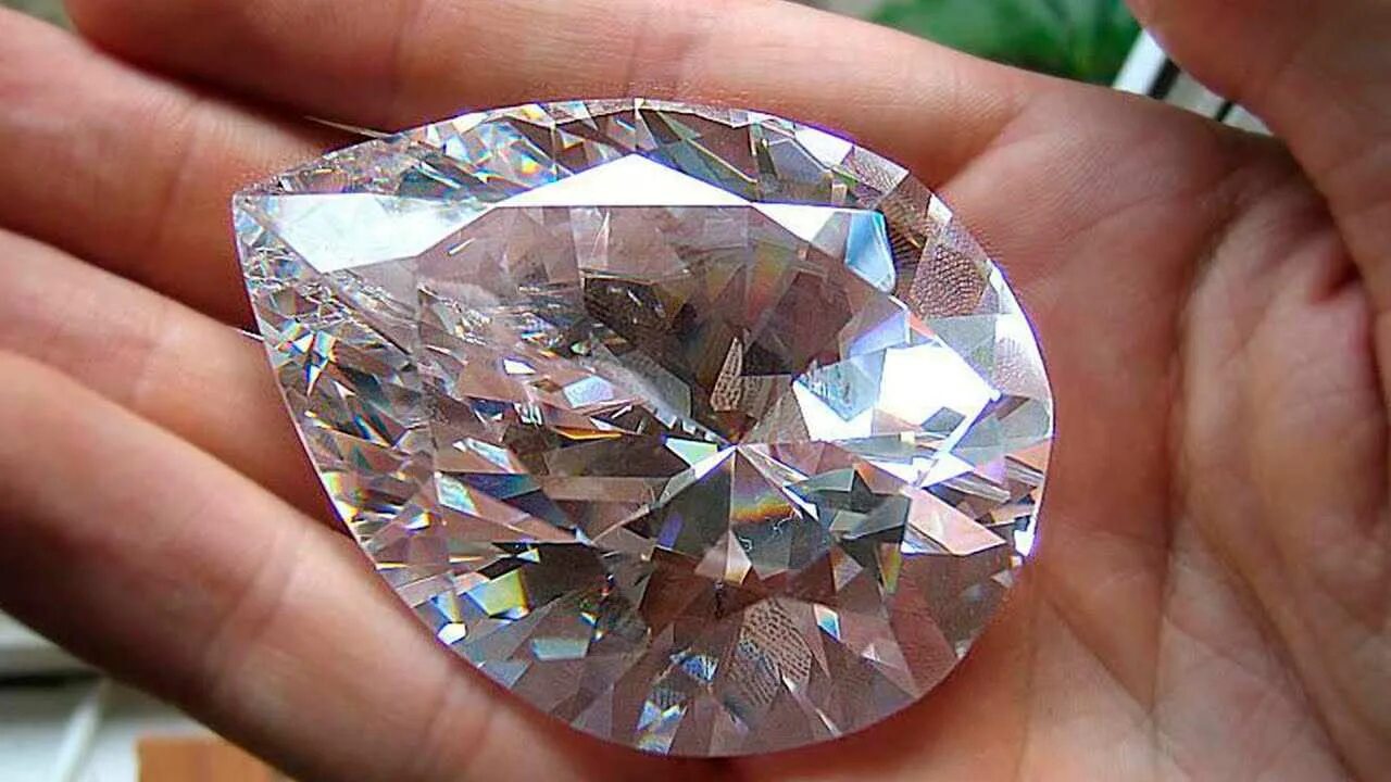 Какие драгоценные камни самые дорогие. Алмаз Куллинан. Куллинан звезда Африки. Алмаз Куллинан 1.