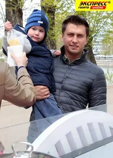 Сколько лет сыну прилучного