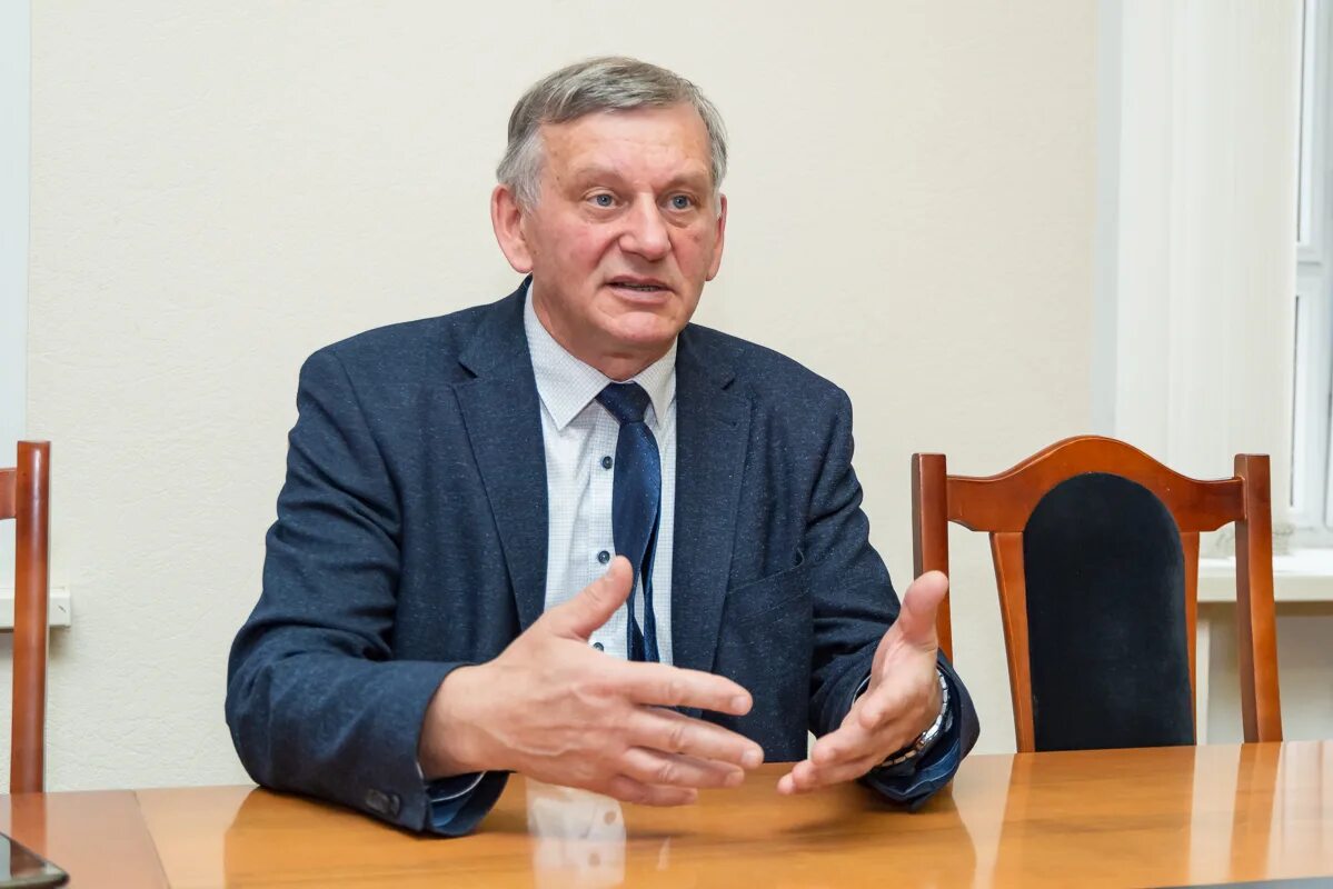 Ректор факультета. Ректор директор декан. Ректор факультета. Садовничий ректор мгу. Юрий викторович садовничий.