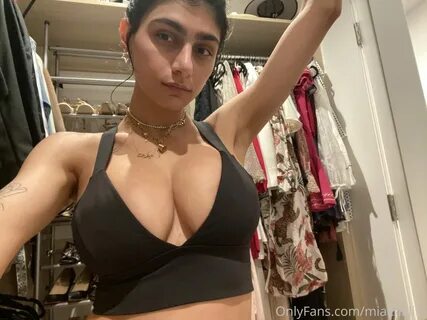 Mia Khalifa Onlyfans Photos.