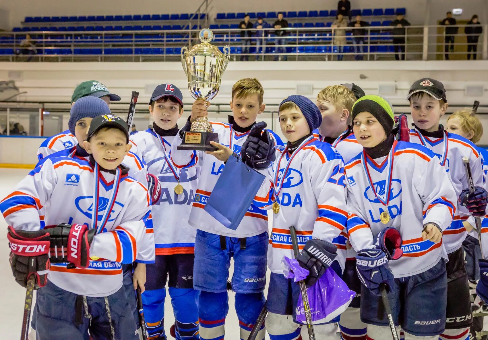 Турнир тольятти хоккей. Волгарь 2010 хоккей.