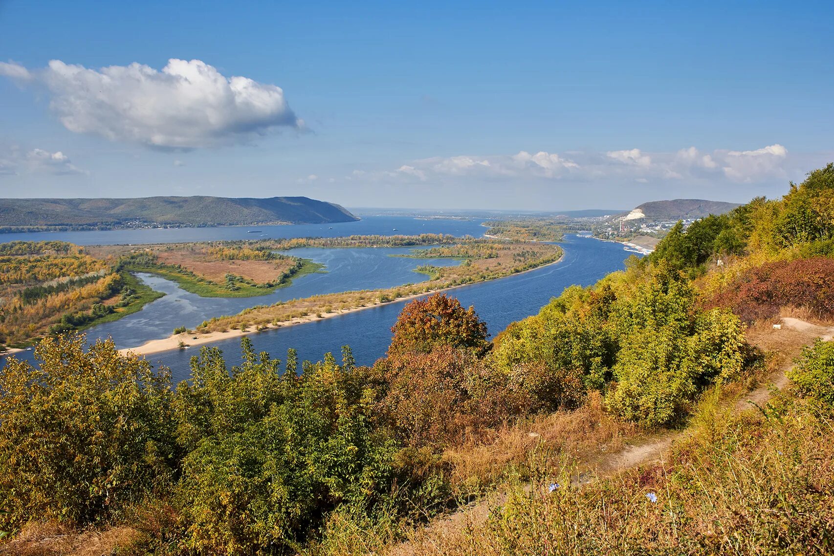 Самара Волга вертолетка. Волга река Самара вертолетка. Вертолётка Самара управленческий. Вертолетка Самара вид с Волги. Управленческий самарская область