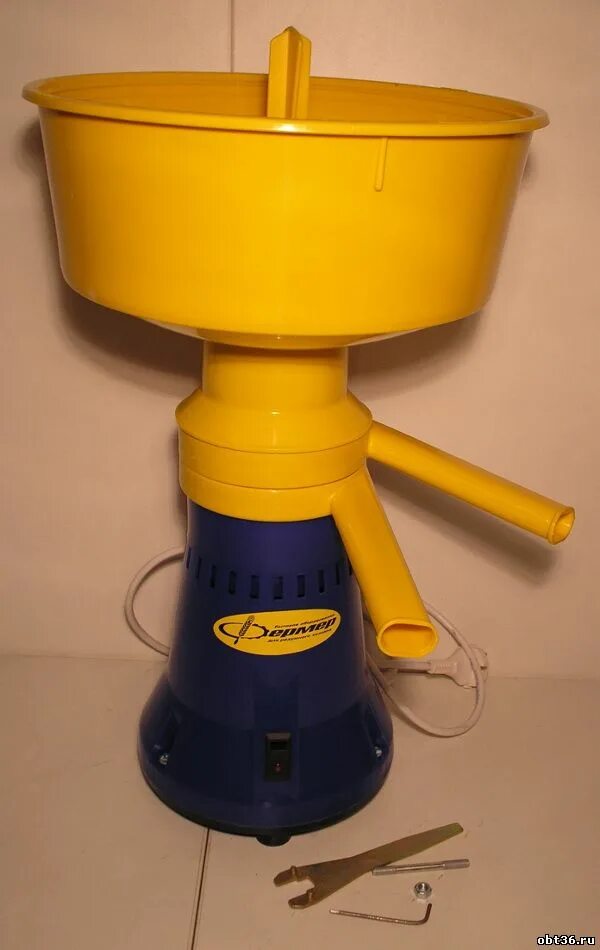 Электросепаратор фермер эс-02. Сепаратор фермер эс-01 80вт,5,5л,80л/час миасс. Сепаратор-сливкоотделитель фермер эс-02. Сепаратор фермер эс-02. Сепаратор фермер эс-01.