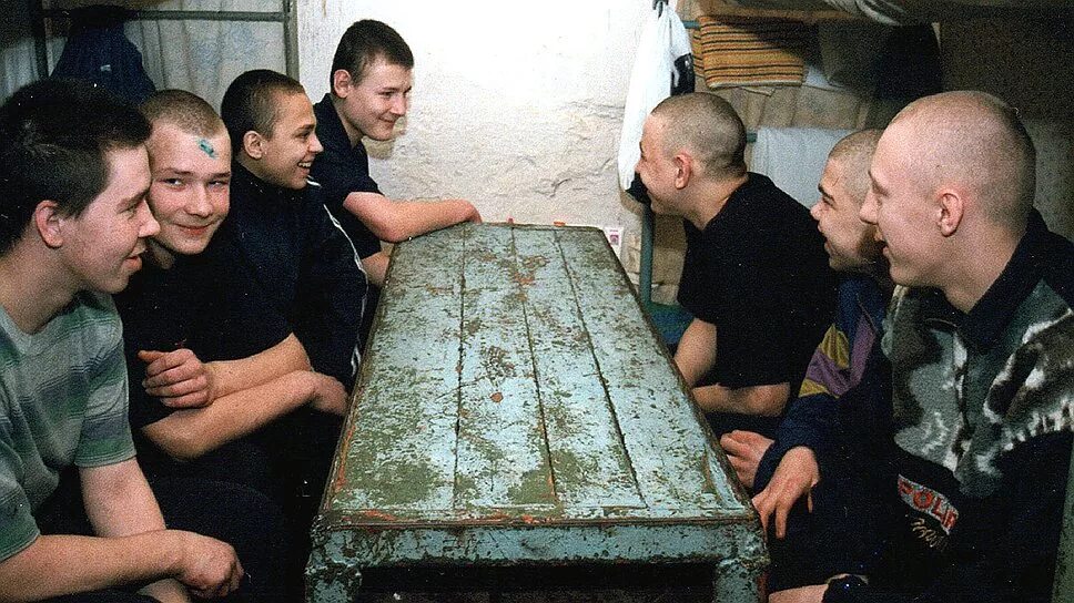 две опущенные