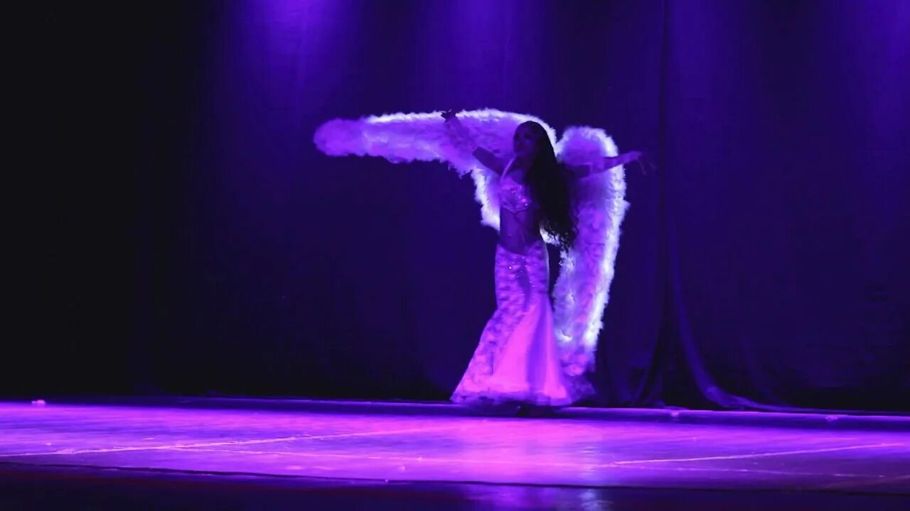 Школа танцев Юлии Саитовой Смоленск. Танцующий ангел. Ангелы в танце.