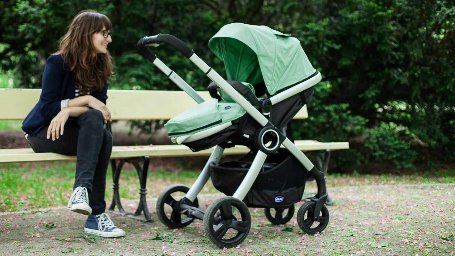 Baby stroller коляска прогулочная. Коляска прогулочная легкая для путешествий. Джованни прогулочная коляска смарт. Прогулочная коляска для путешествий рейтинг. Пара с коляской.