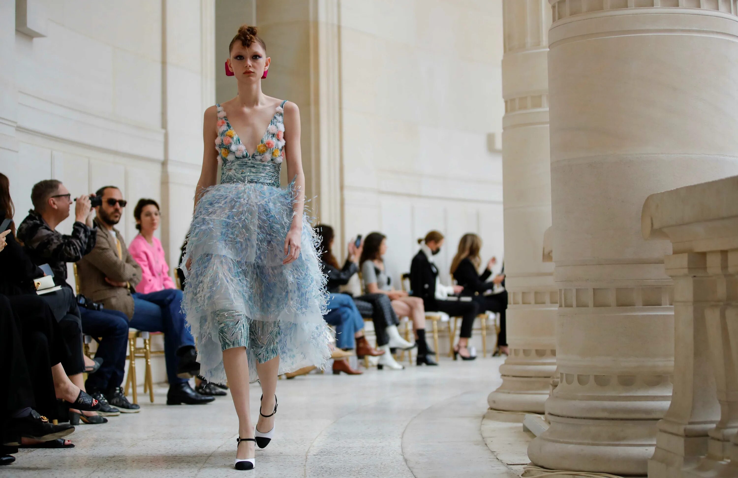 Paris Fashion Week: Young, old and beautiful World News Sky News