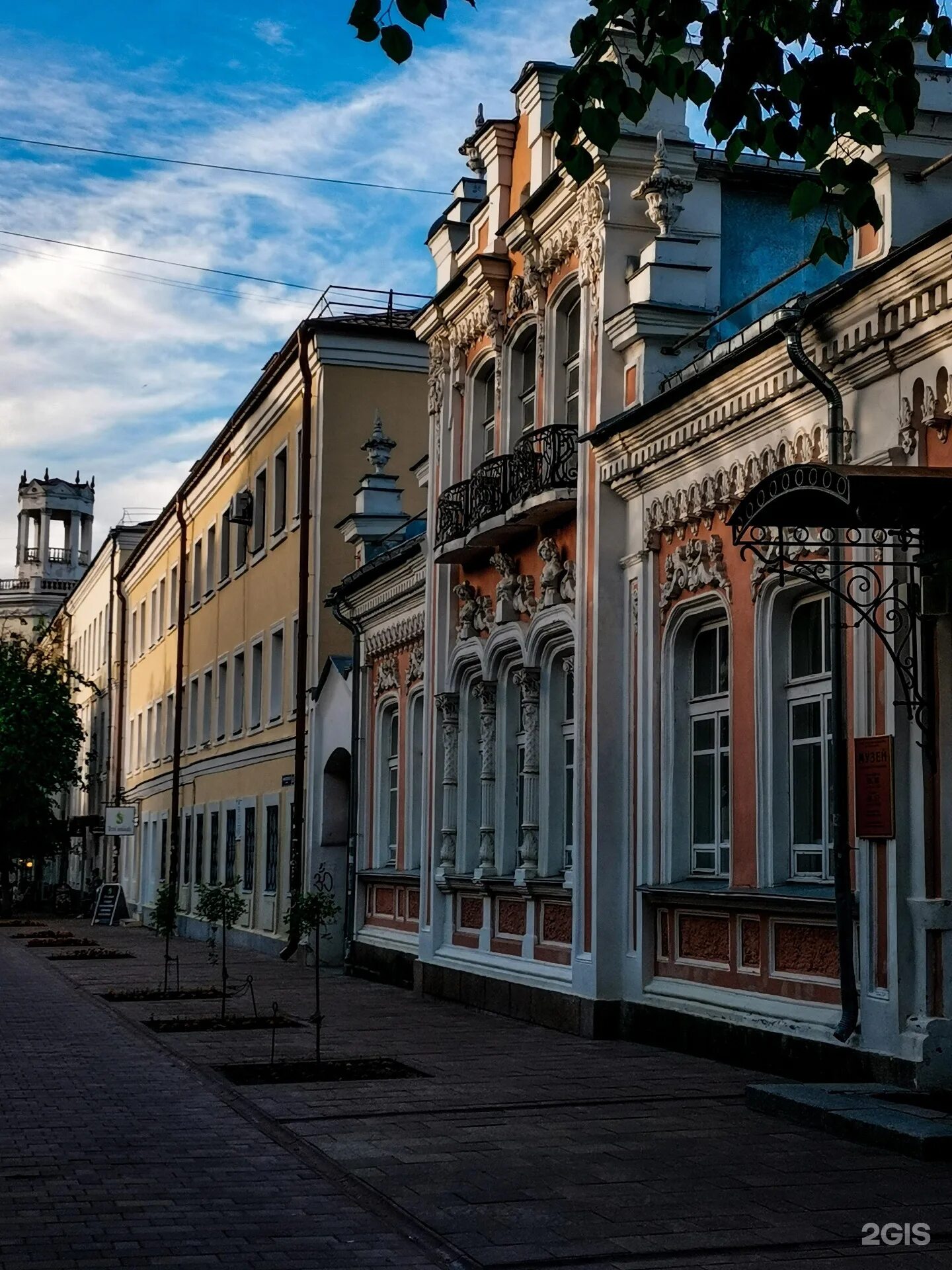 Арбат смоленск. Улица Маяковского Смоленск. Маяковского 3 Смоленск. Улица Маяковского Смоленск новая. Маяковского 5 Смоленск.