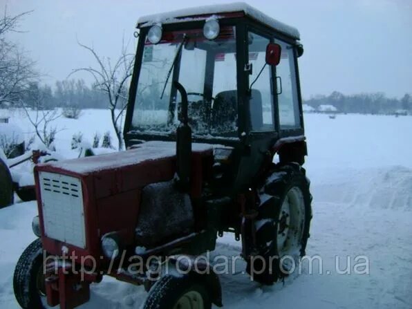 Купить стекло т 25. Лобовое стекло т16. Стекло т 25 лобовое. Стекла на кабину трактора т25. Т-25 трактор заднее стекло.