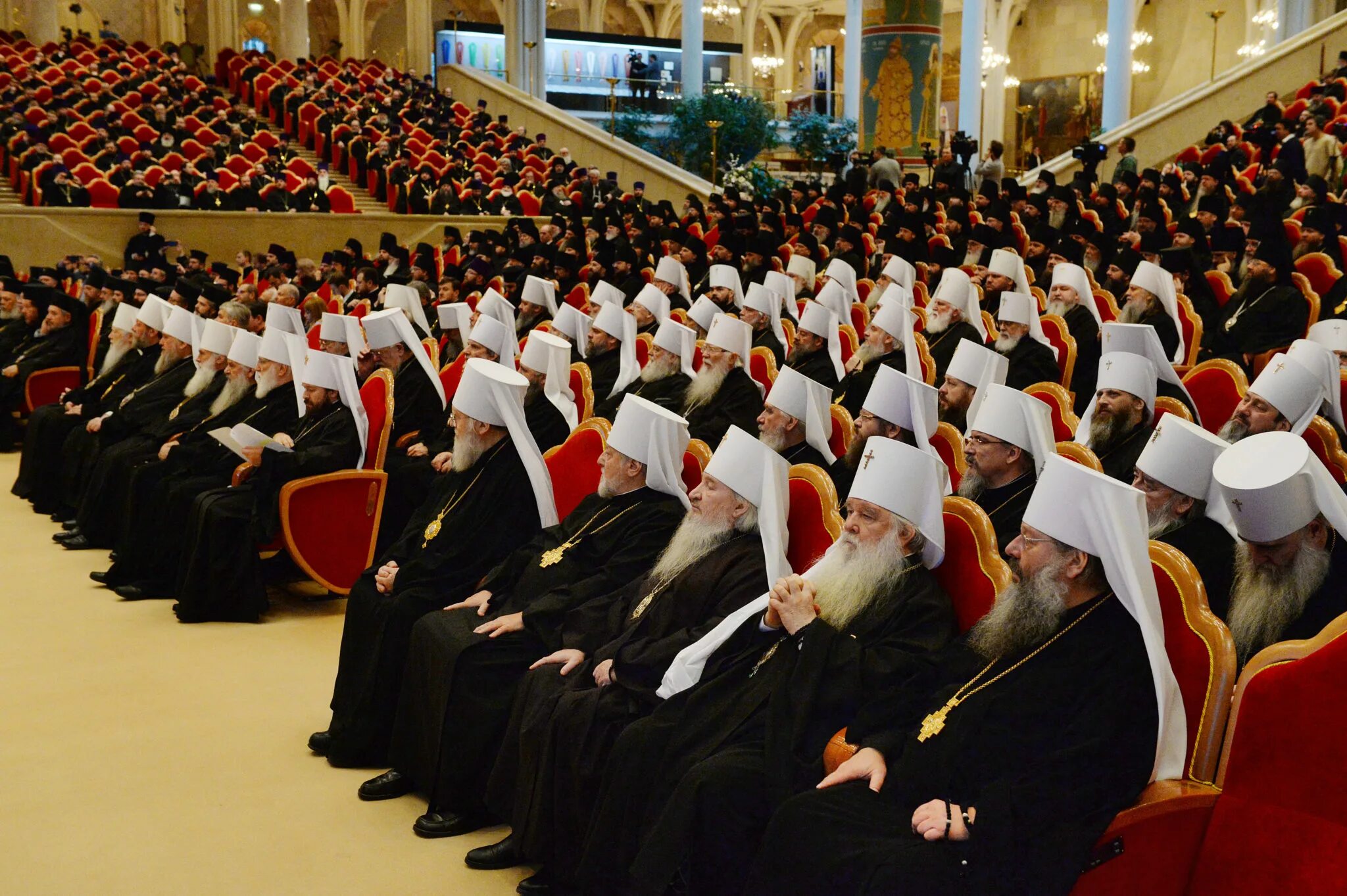 Кто входит в русскую православную церковь. Архиерейским собором русской православной церкви за границей.