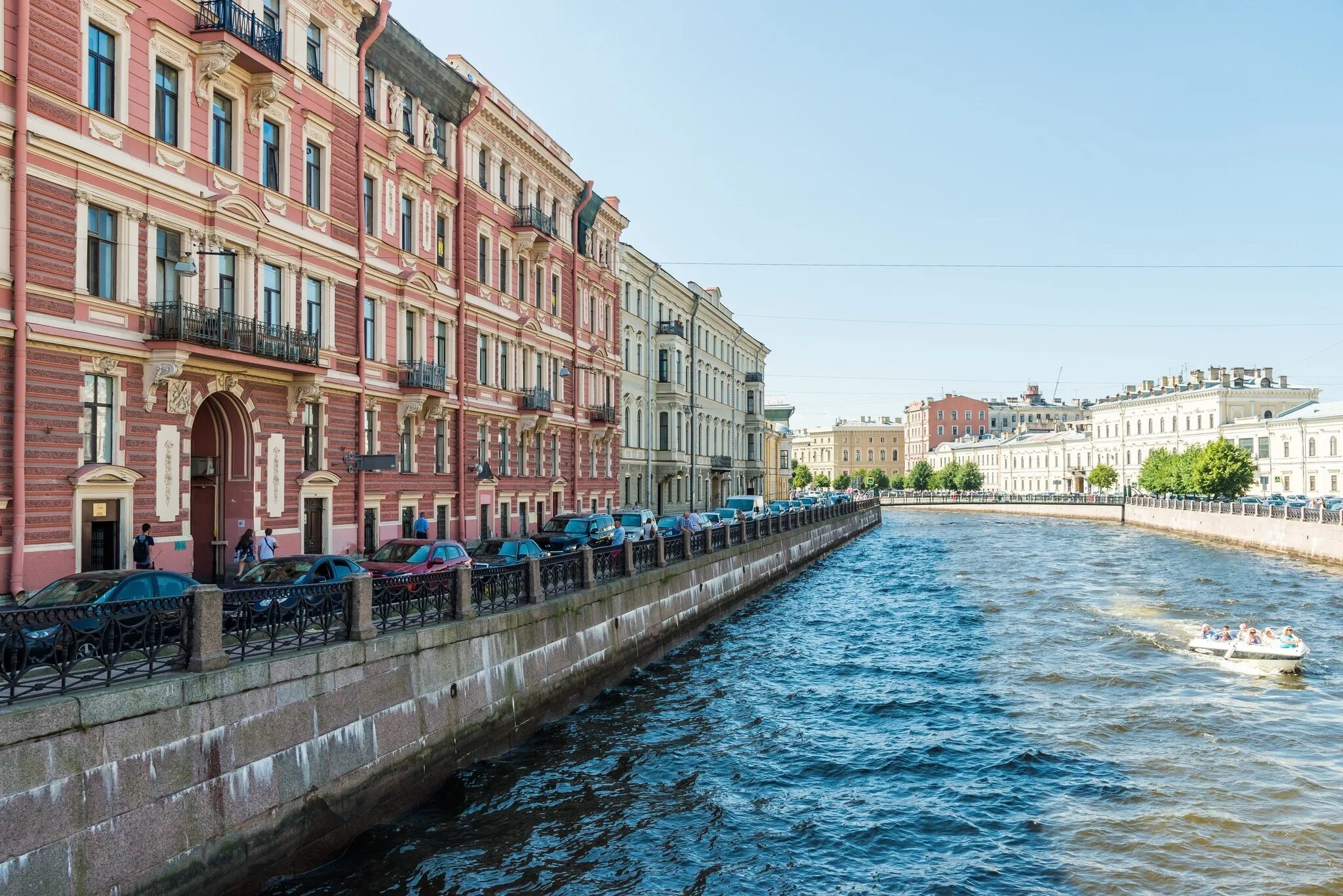 Мойка спб. Наб реки мойки 82 Санкт-Петербург. Набережная реки мойки Санкт-Петербург. Набережная реки мойки дом 82. Петербург, наб. реки мойки 82.