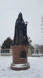 Памятник алексию ii