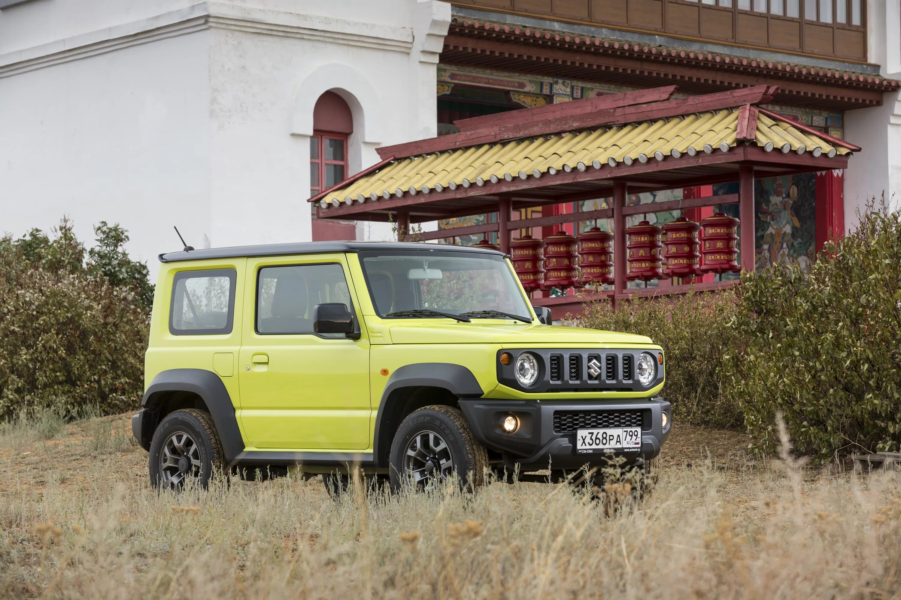 Купить новый сузуки джимни у официального. Suzuki New Jimny. Suzuki Jimny новый. Suzuki Jimny 2017 Black. Jimny and Wrangler.