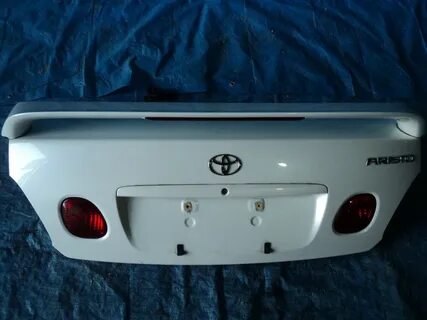 Toyota крышка багажника