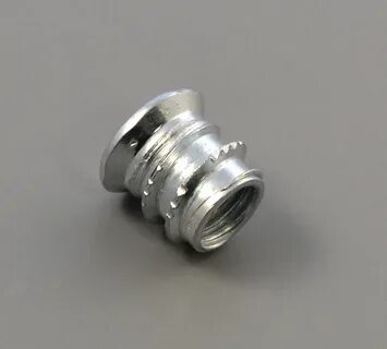 Футорка металлическая d8 м6