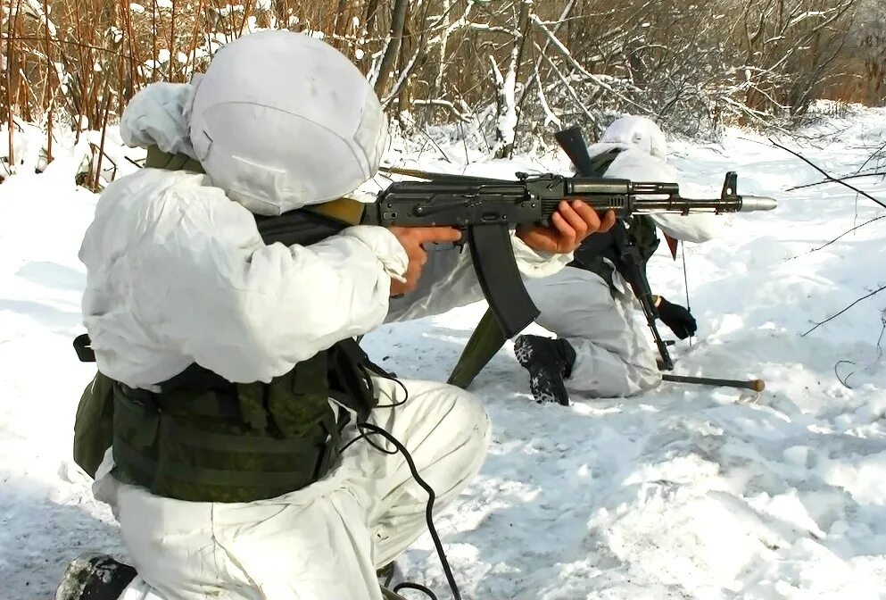 Военный форма нападение ДРГ. Соревнования разведывательных групп зимой. Военнослужащие БФ идут «дорогами разведывательной группы «Джек». Тактика отражения нападения ДРГ SAS на объект. Нападение диверсантов